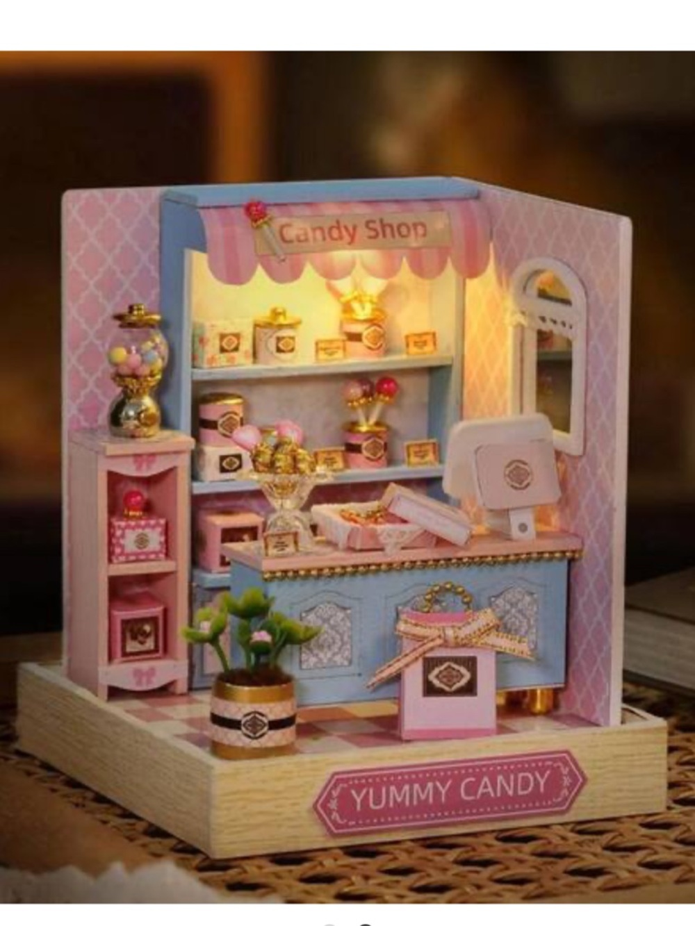 Cute Room “Yummy Candy” Miniature Dollhouse/Roomhouse Kit —- New In Box